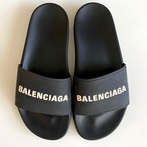 Balenciaga pool slides